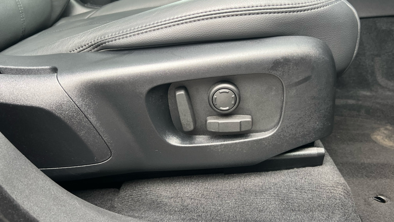 Land Rover Range Rover Velar 2.0 D200 MHEV Dynamic SE 5dr Auto Diesel Estate